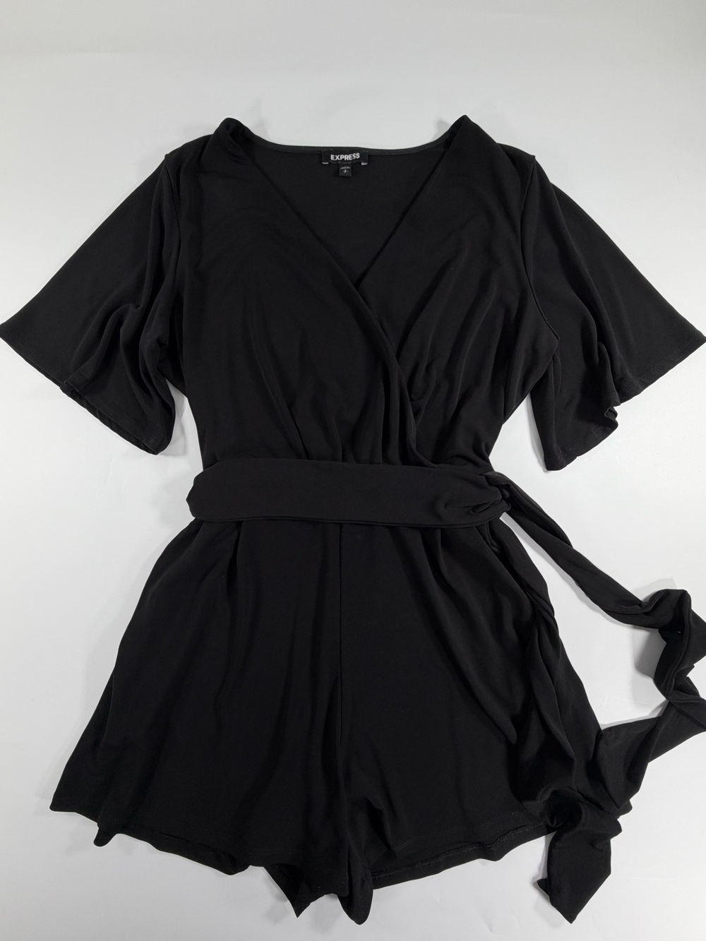 Express Minimalist Wrap Romper Black Flutter Sleeve Tie Waist Size‎ Small